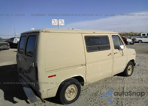 1982 Ford Econoline Van z USA, uszkodzony, nr VIN 1FTDE04E1CHA37363